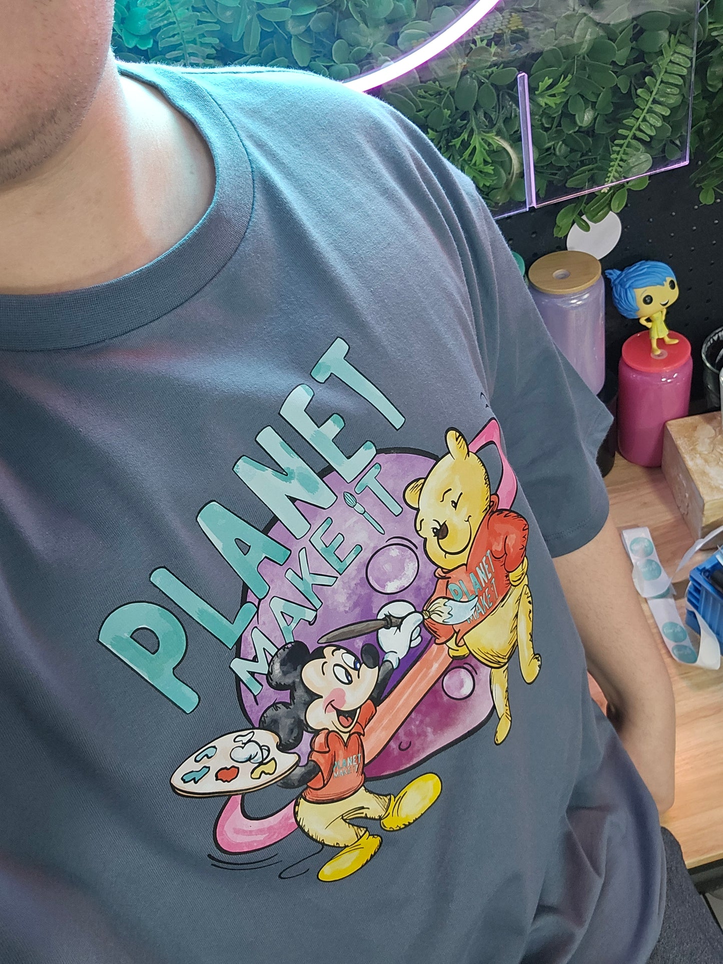 Planet Make It Crewbie - T-Shirt